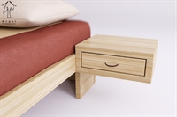 Letto Zen con comodini sospesi con cassetti