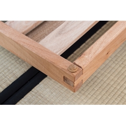 Lettino artigianale montessoriano - Bio Wood - Altezza 7/13 cm + Futon