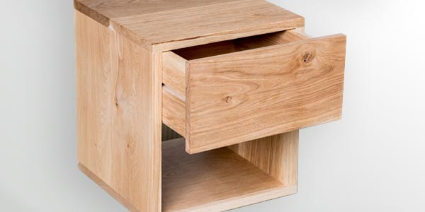 Comodino in legno massiccio artigianale Heyia