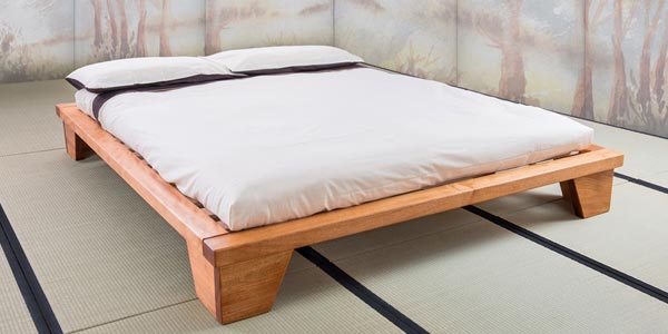 Letto in legno massello artigianale Kazan
